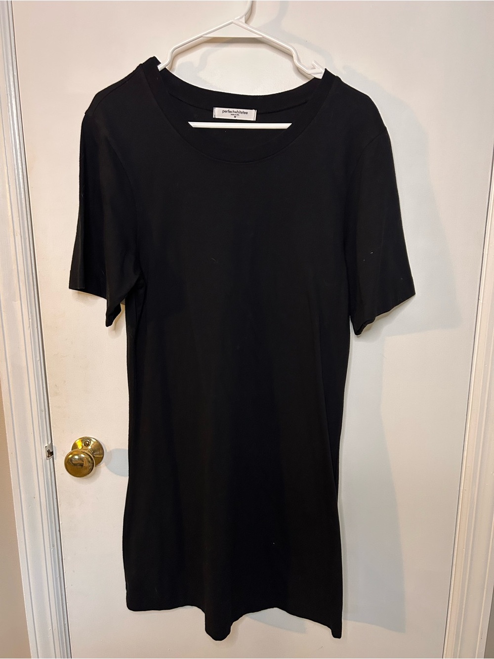 PERFECTWHITETEE THE LAURIE DRESS BLACK T SHIRT DRESS SIZE MEDIUM